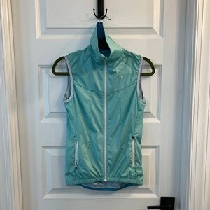 Coeur Sports high neck wind vest